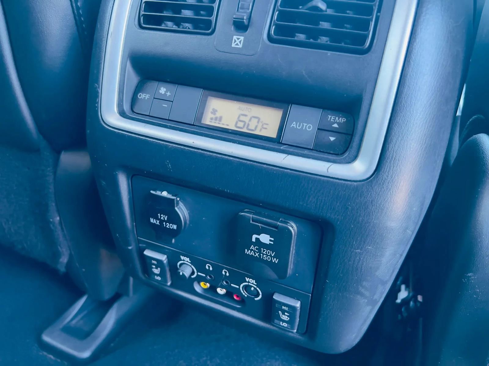 Used 2014 INFINITI QX60 AWD w/ Deluxe Touring Package image 22