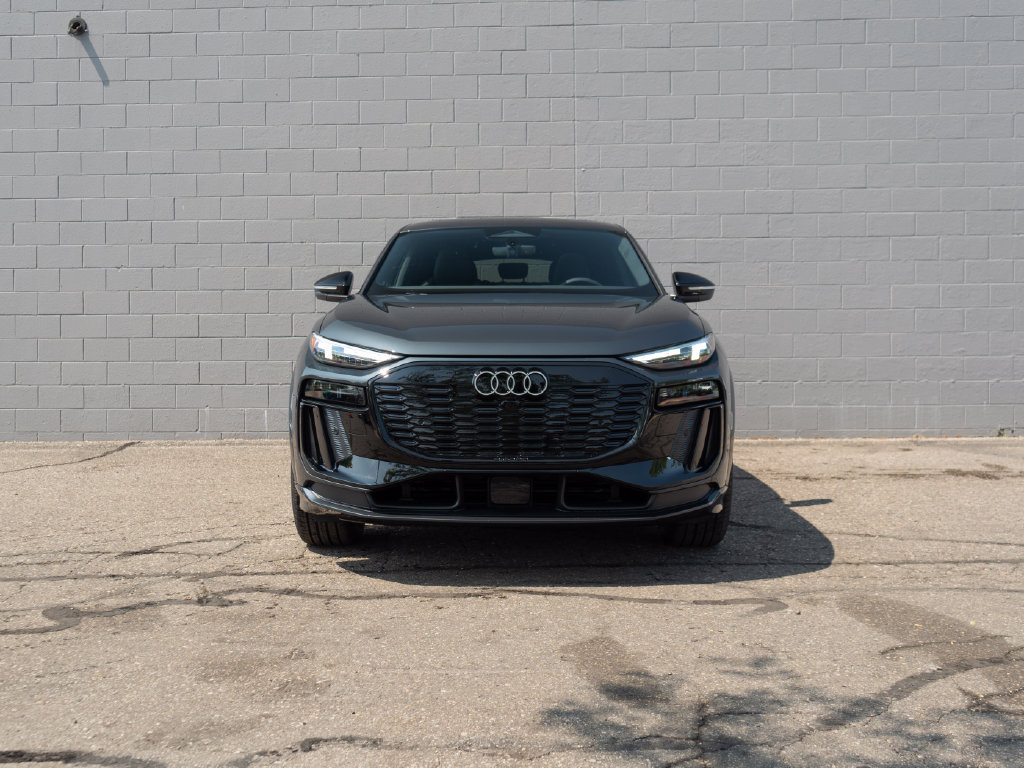 New 2027 Audi Q6 e-tron Premium Plus AWD/4WD image 2