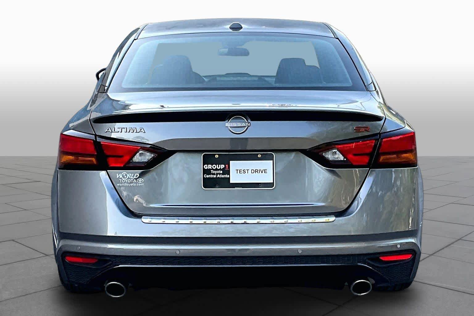 Used 2023 Nissan Altima 2.5 SR FWD image 5
