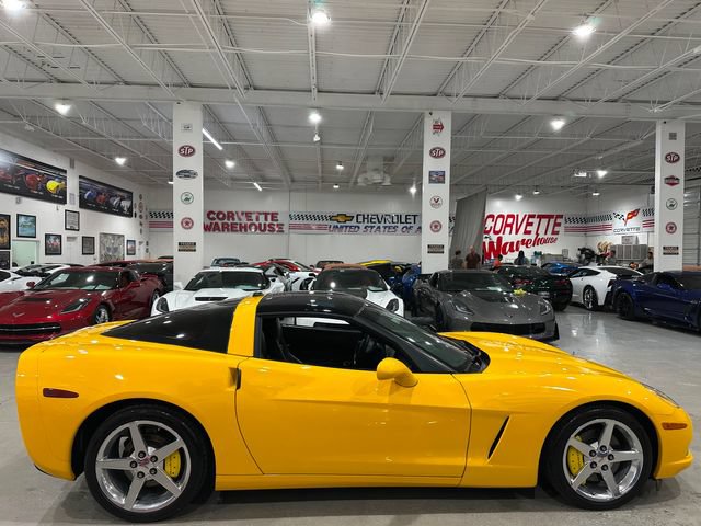 Used 2005 Chevrolet Corvette Coupe w/ Preferred Equipment Group RWD image 6