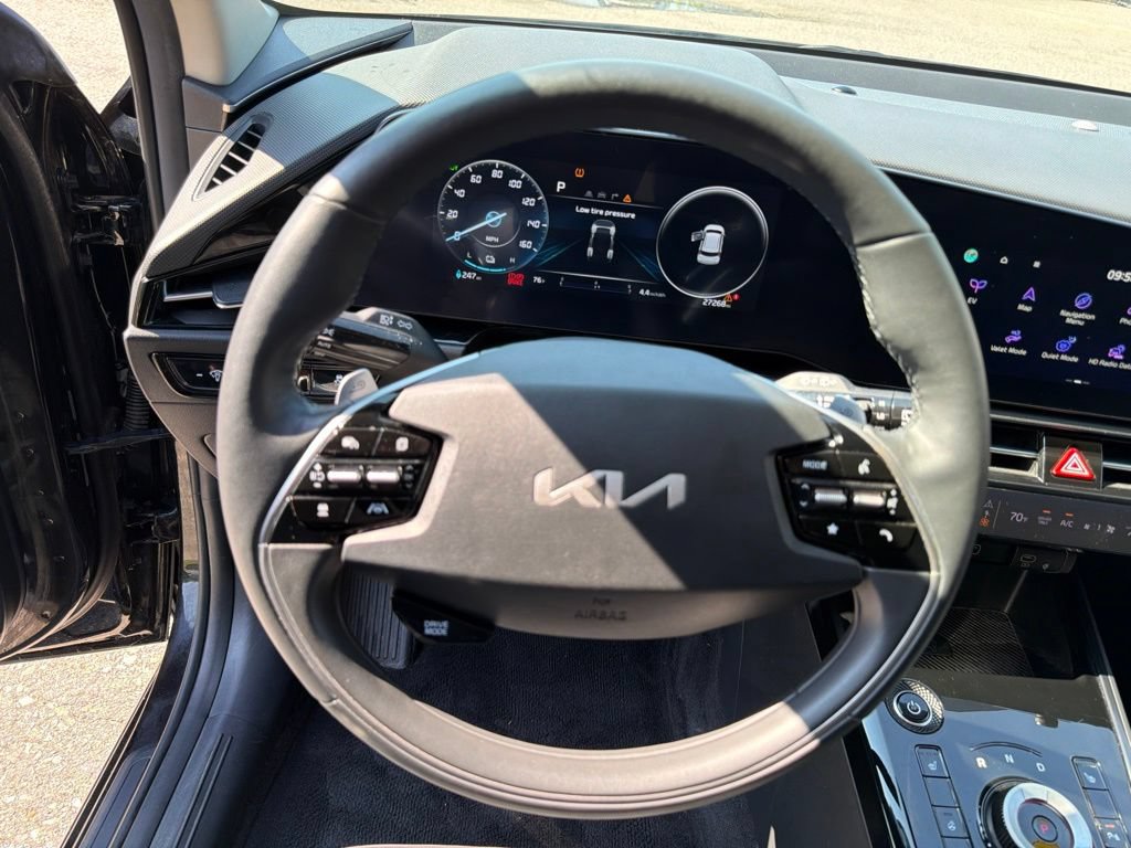 Certified 2023 Kia Niro Wind w/ Wind Preserve Package FWD image 14