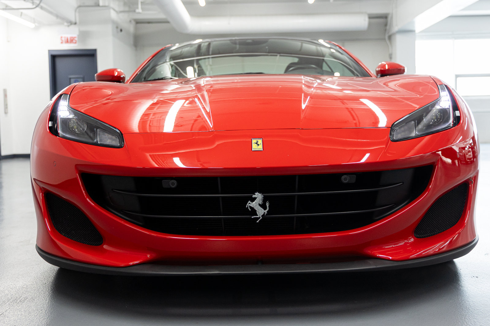 Used 2020 Ferrari Portofino RWD image 16