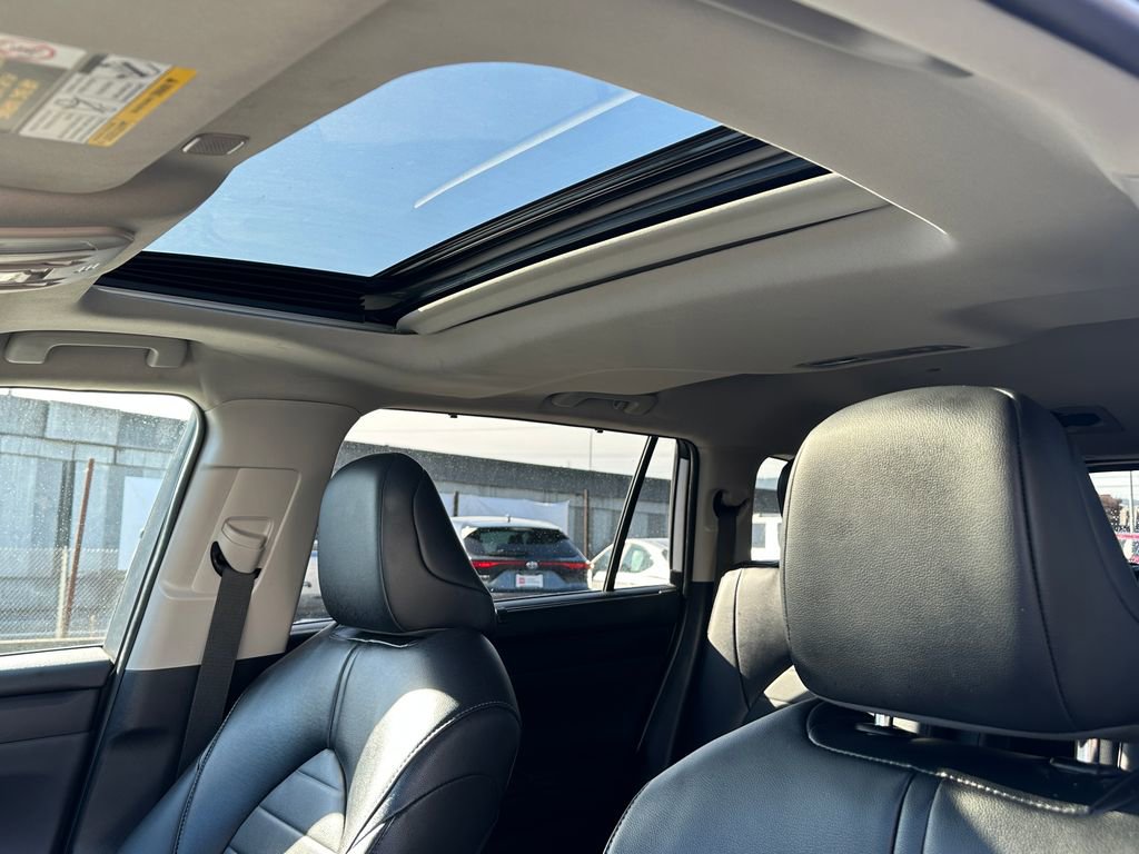 Used 2023 Toyota Highlander XLE image 23