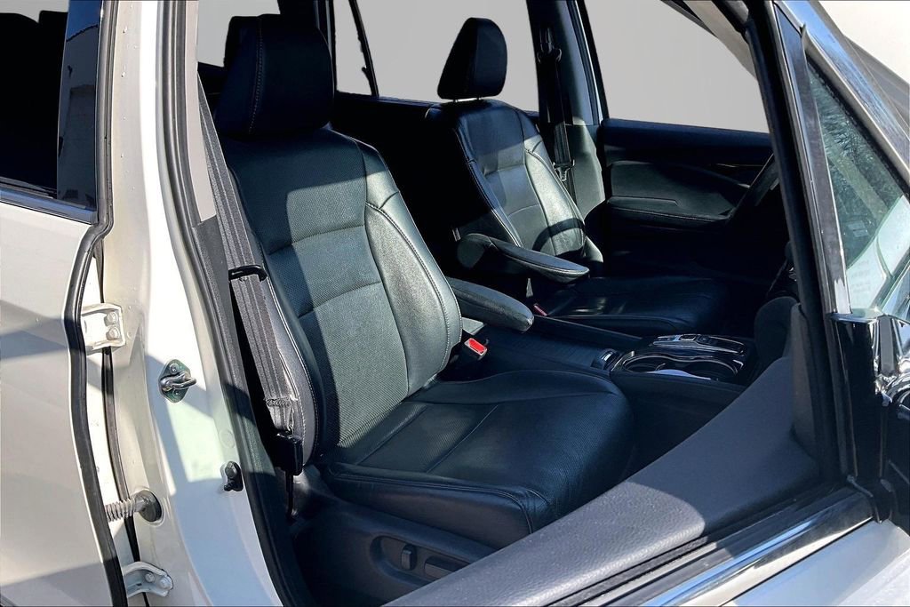 Used 2019 Honda Pilot Touring image 30