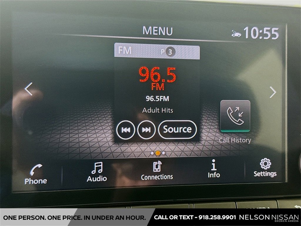 Used 2023 Nissan Rogue SV image 14