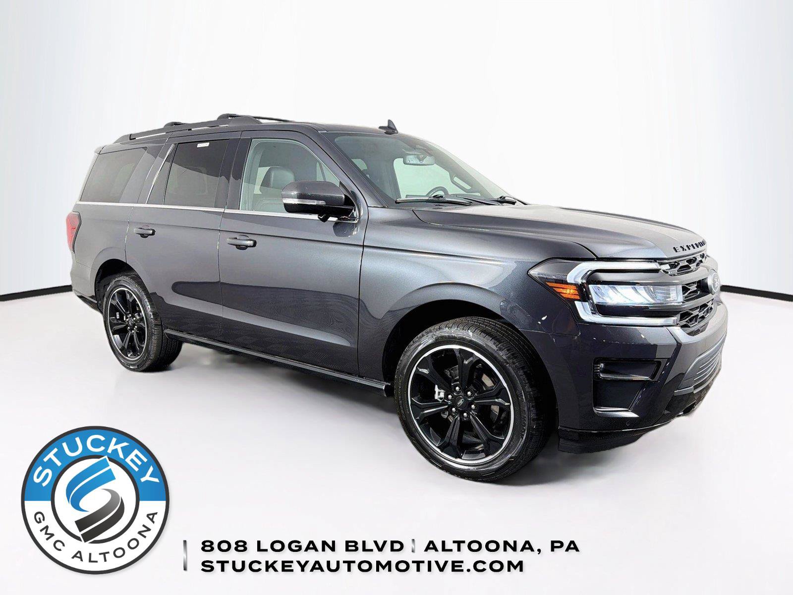 Used 2024 Ford Expedition Limited AWD/4WD image 1
