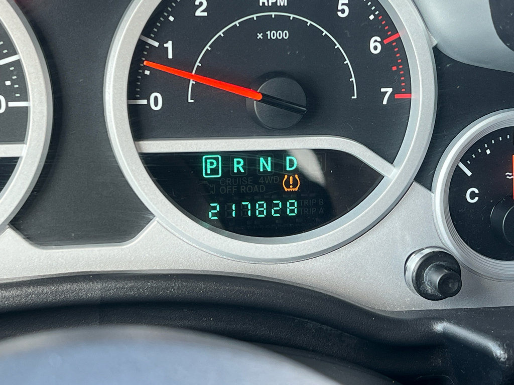 Used 2010 Jeep Wrangler Unlimited Sport AWD/4WD image 30