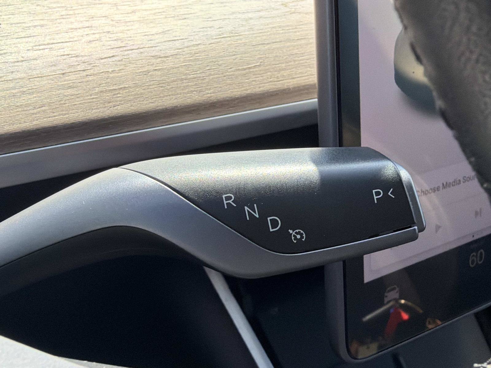 Used 2021 Tesla Model Y Long Range AWD/4WD image 28