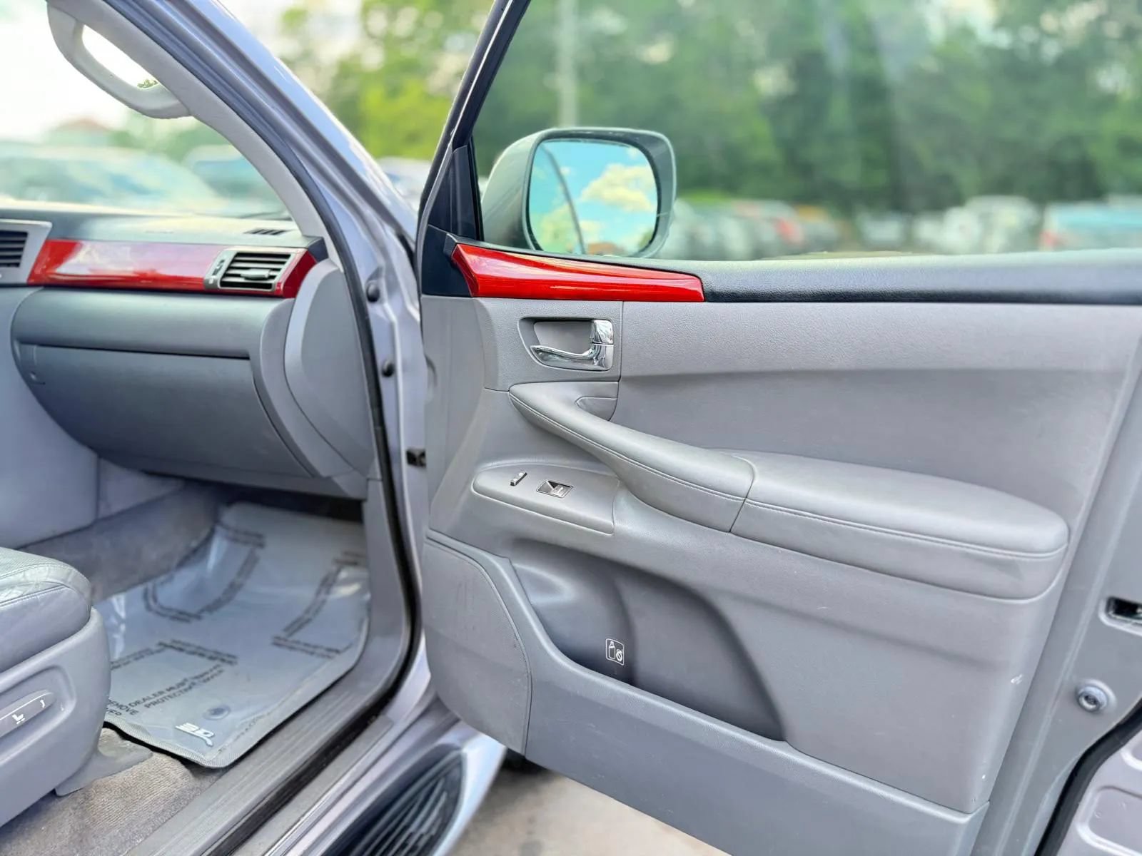 Used 2008 Lexus LX 570 4WD image 29