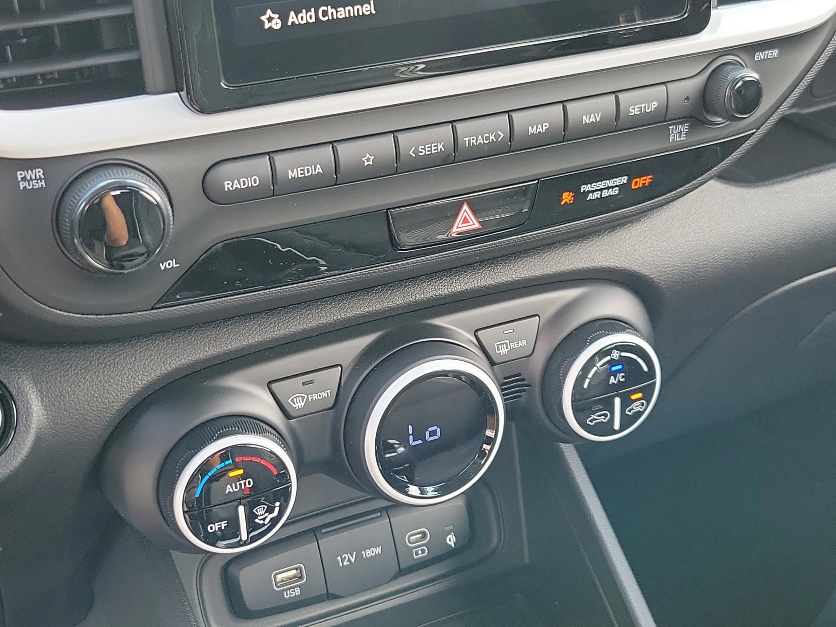 New 2025 Hyundai Venue Limited FWD image 22