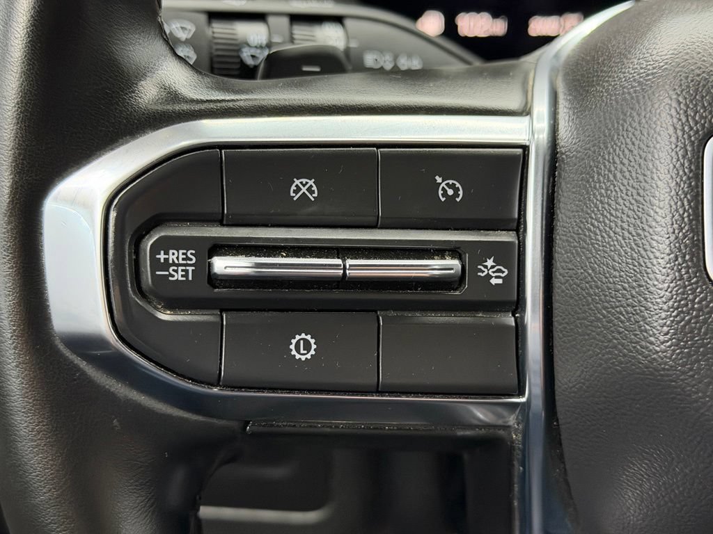 Used 2025 GMC Yukon Denali AWD/4WD image 29