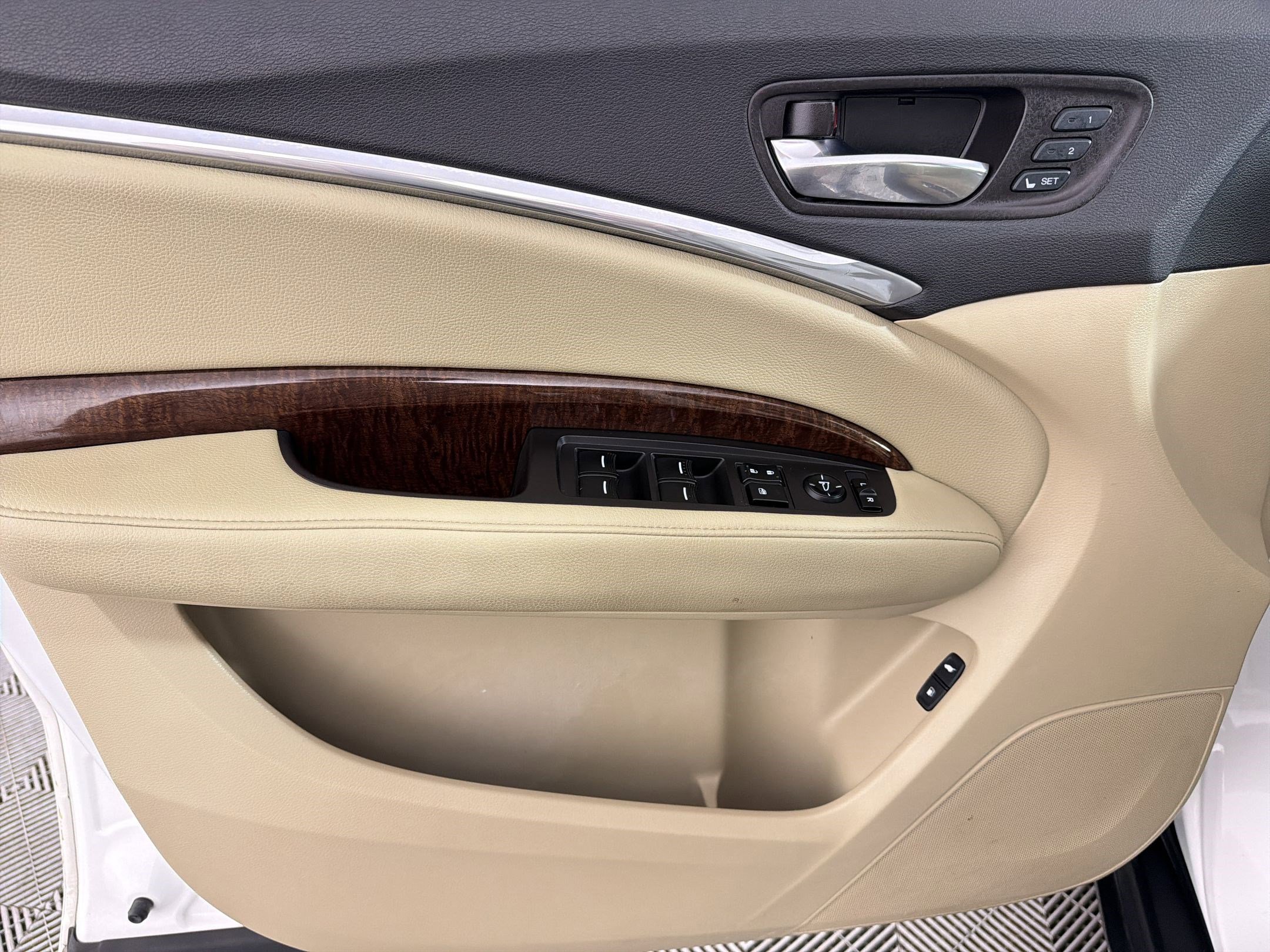 Used 2019 Acura MDX SH-AWD image 13