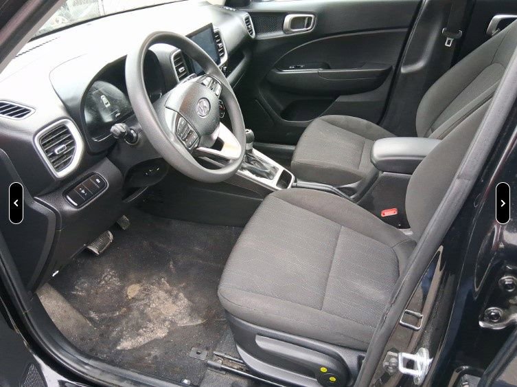 Used 2023 Hyundai Venue SE w/ Cargo Package image 7