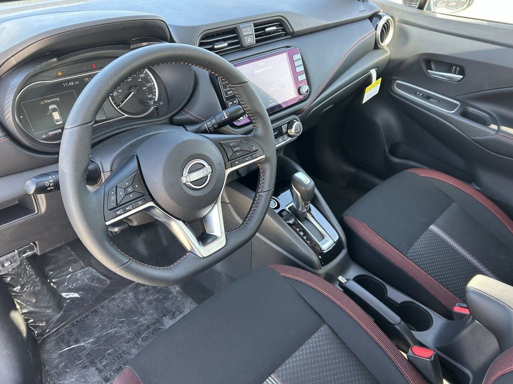 New 2025 Nissan Versa SR w/ Trunk Package image 17