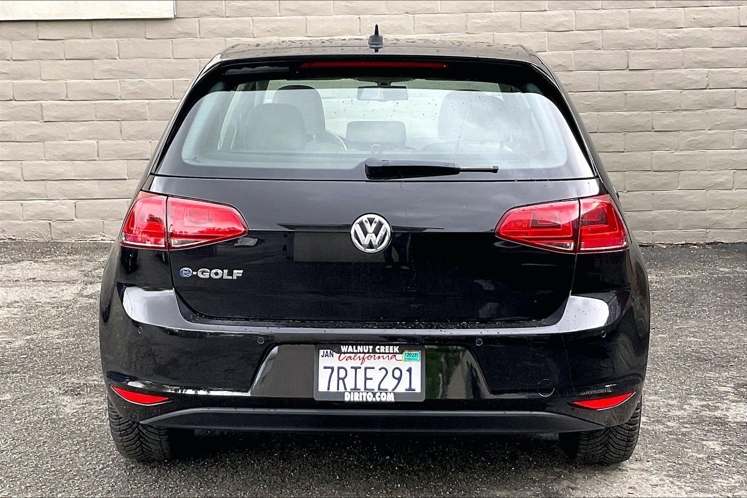 Used 2016 Volkswagen e-Golf SEL Premium FWD image 3