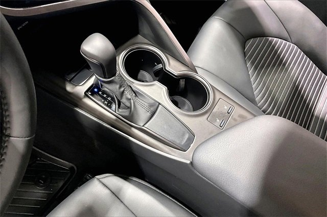 Used 2024 Toyota Camry SE image 18