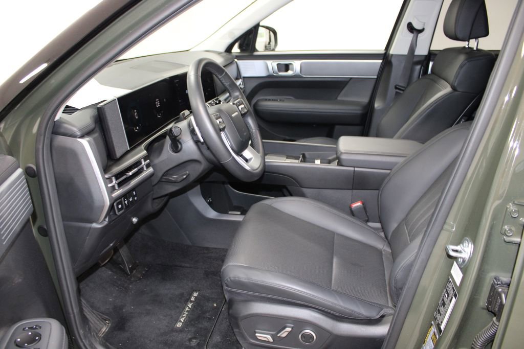 Used 2025 Hyundai Santa Fe XRT image 17