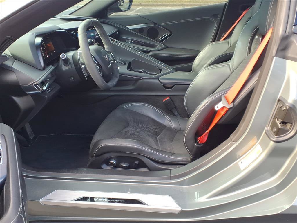 Used 2023 Chevrolet Corvette Stingray Preferred Cpe w/ Z51 Performance Package RWD image 21