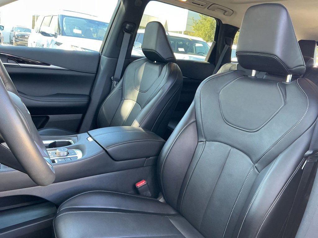 Certified 2024 INFINITI QX60 Pure image 21