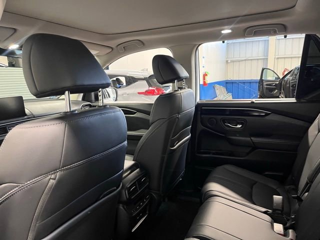 Used 2024 Honda Pilot Touring image 17