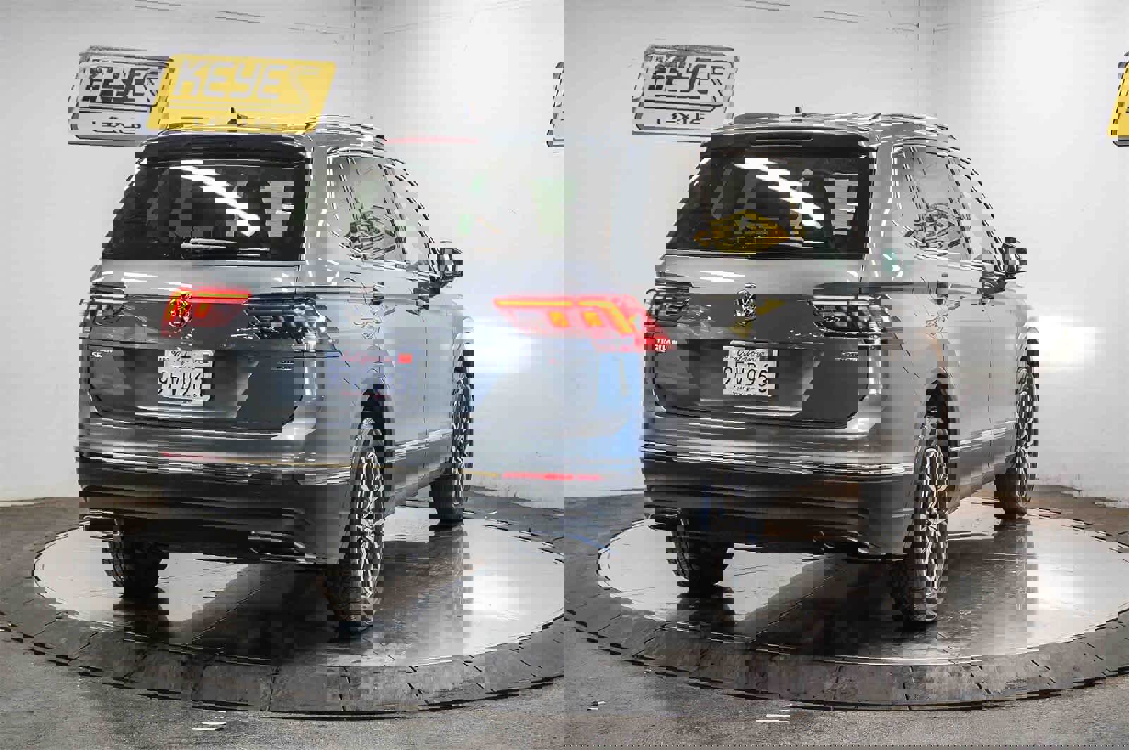 Used 2020 Volkswagen Tiguan SE image 4