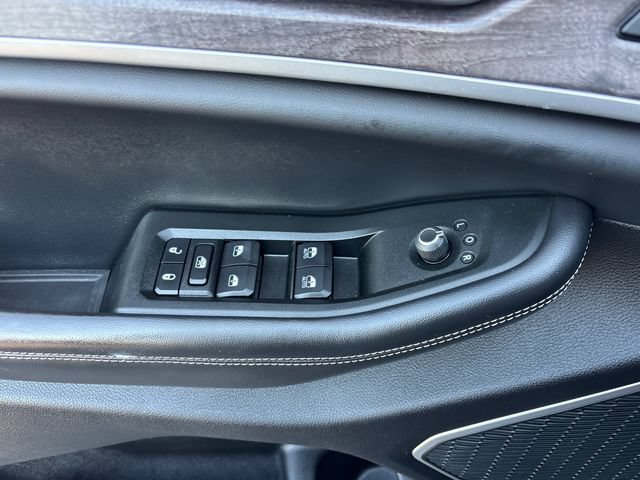 Used 2021 Jeep Grand Cherokee L Limited AWD/4WD image 16