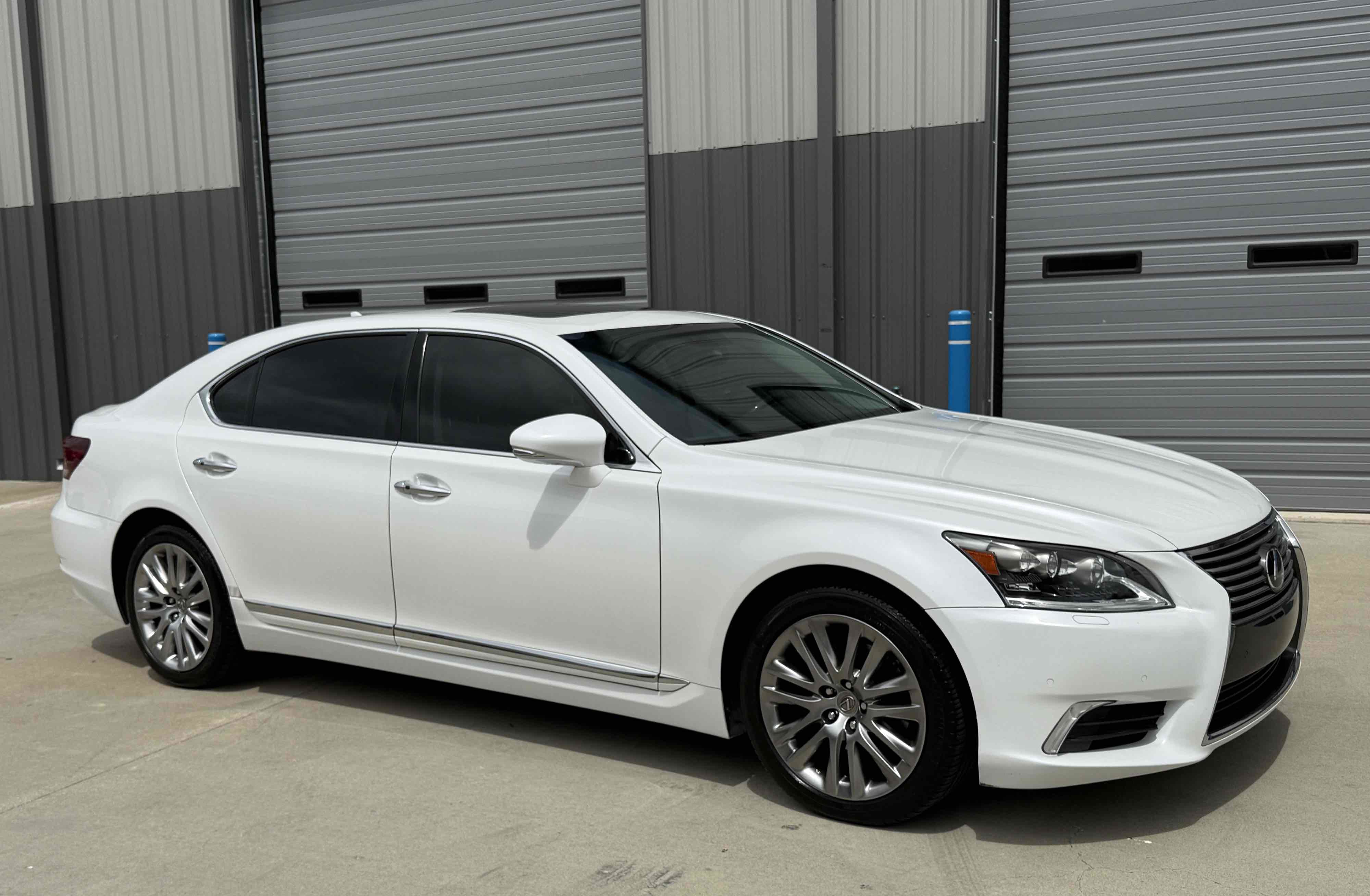 Used 2013 Lexus LS 460 L w/ All-Weather Pkg image 6