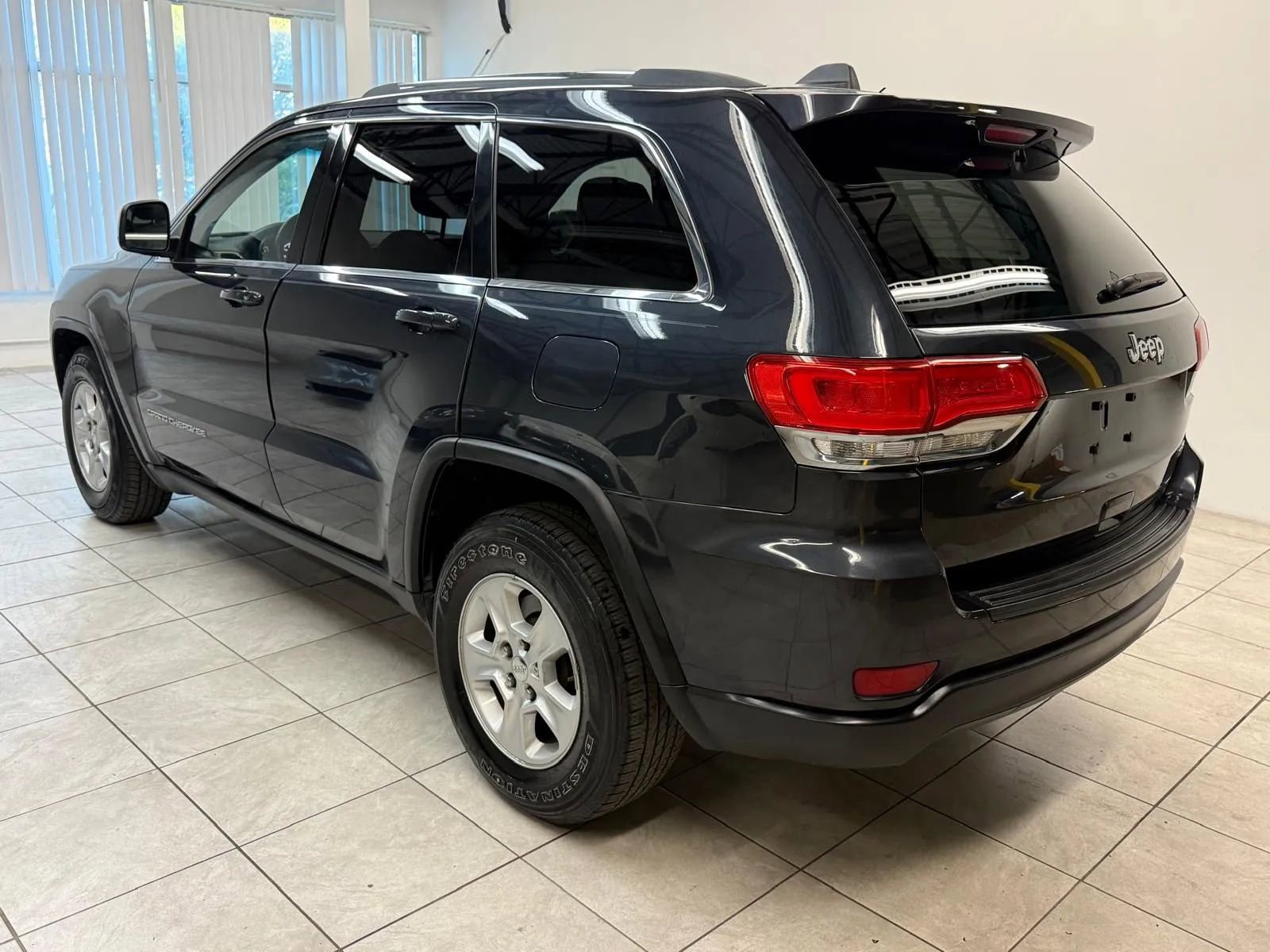 Used 2014 Jeep Grand Cherokee Laredo w/ Quick Order Package 23E image 9