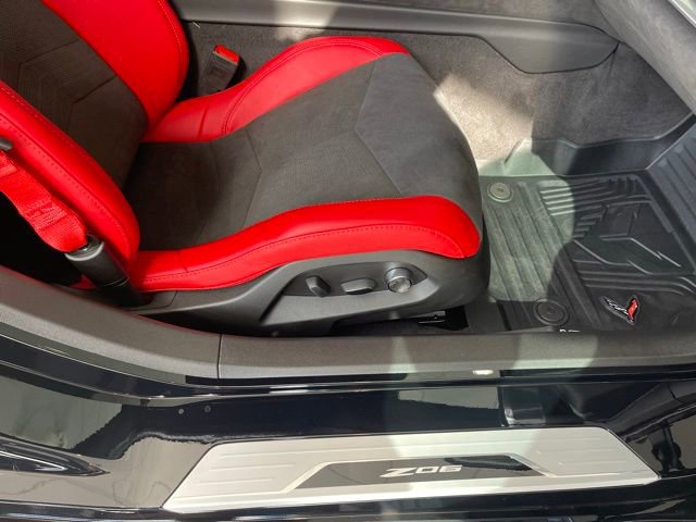Used 2025 Chevrolet Corvette Z06 image 17