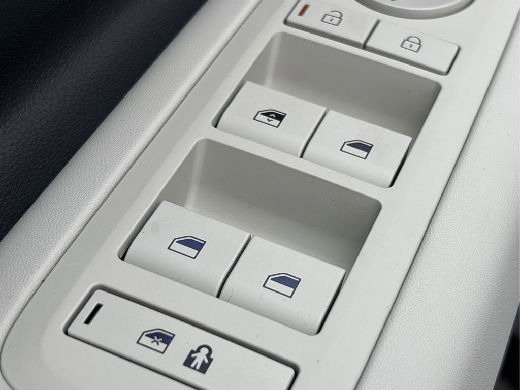 New 2026 Hyundai Santa Fe SE image 23