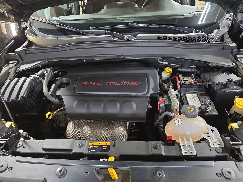 Used 2018 Jeep Renegade Altitude image 28