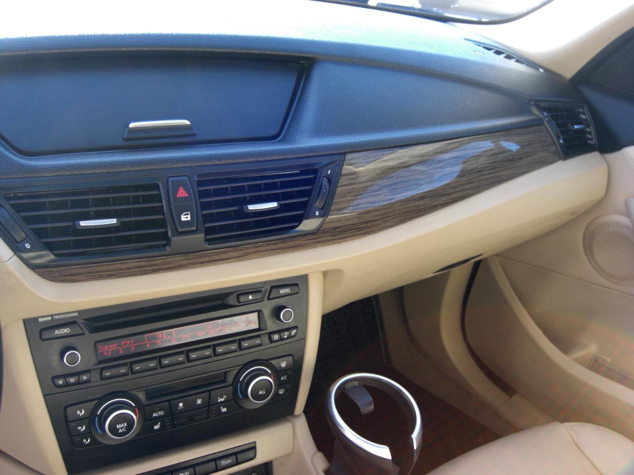 Used 2013 BMW X1 sDrive28i RWD image 11