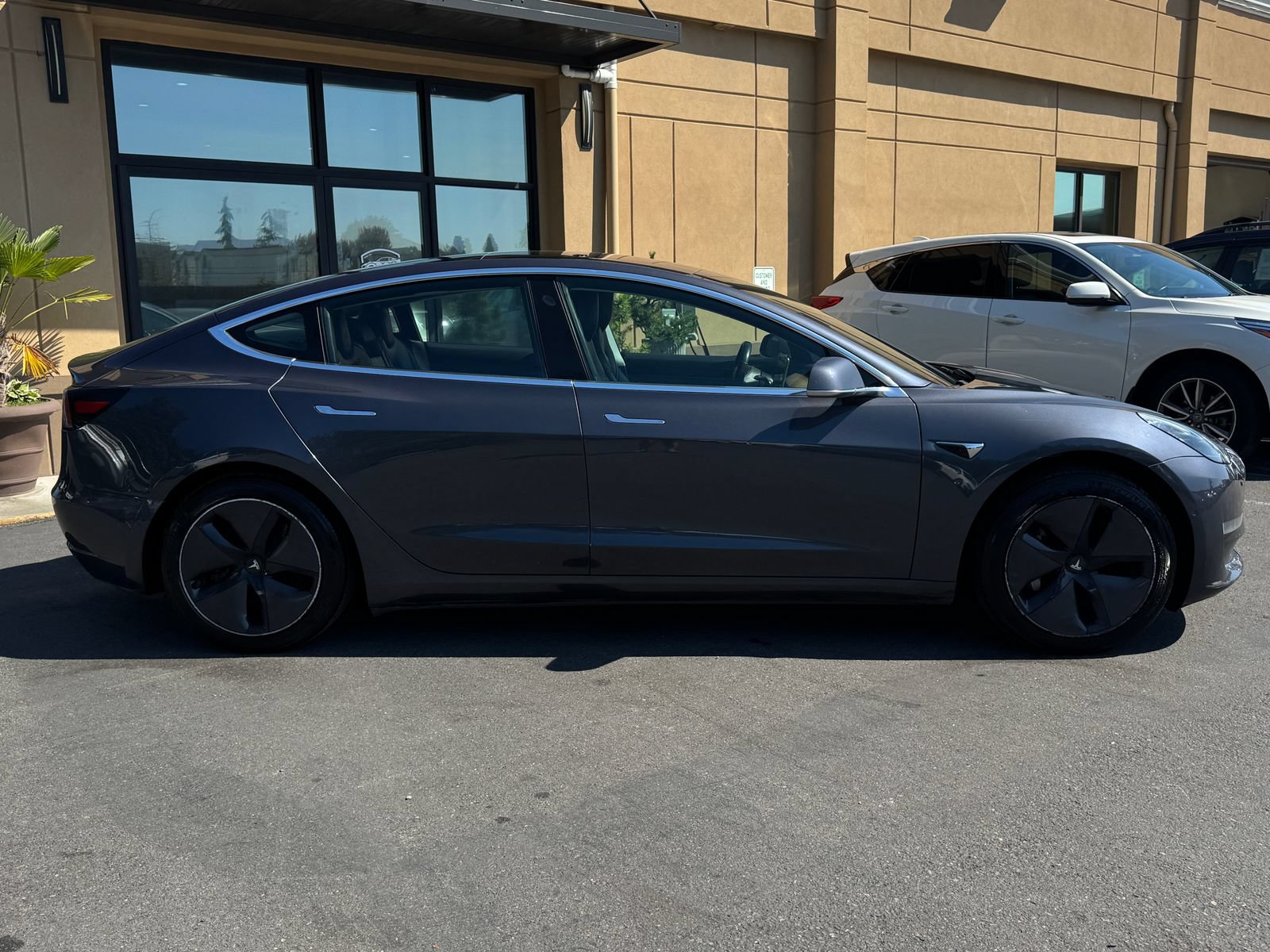 Used 2018 Tesla Model 3 Long Range RWD image 8