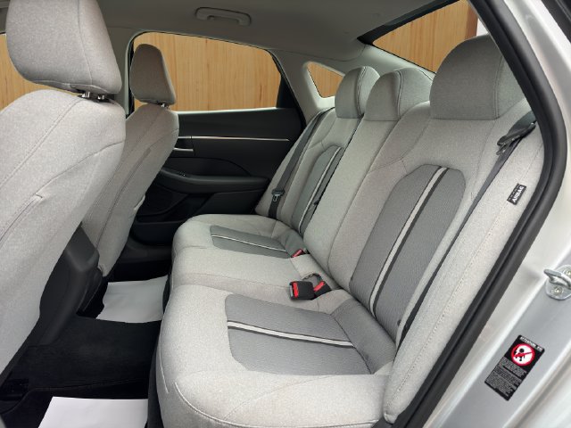 Used 2022 Hyundai Sonata SE FWD image 12