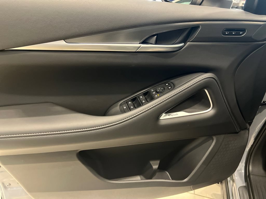 New 2027 INFINITI QX60 Luxe w/ Cargo Package AWD/4WD image 8