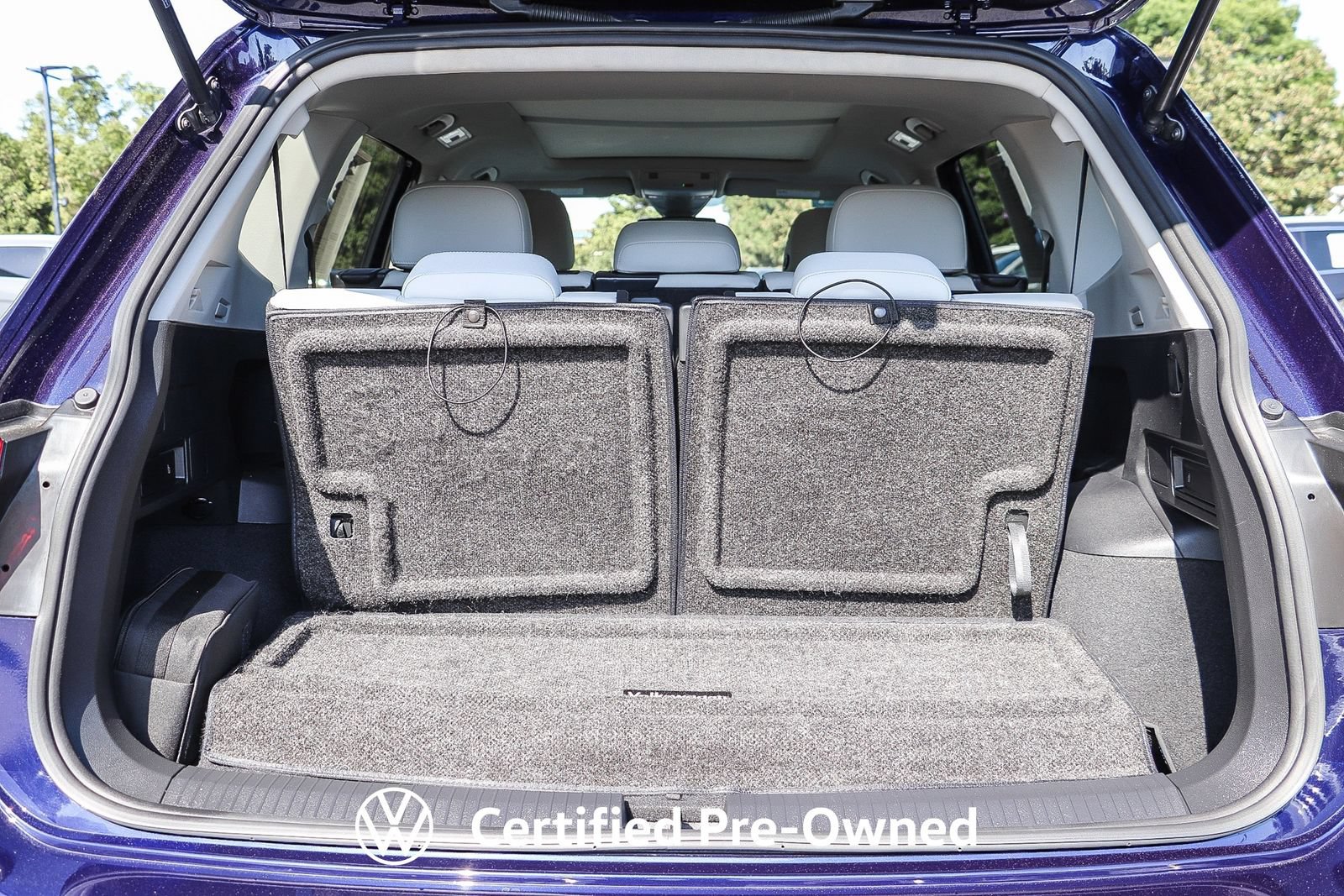 Used 2023 Volkswagen Tiguan SE w/ Panoramic Sunroof Package FWD image 28