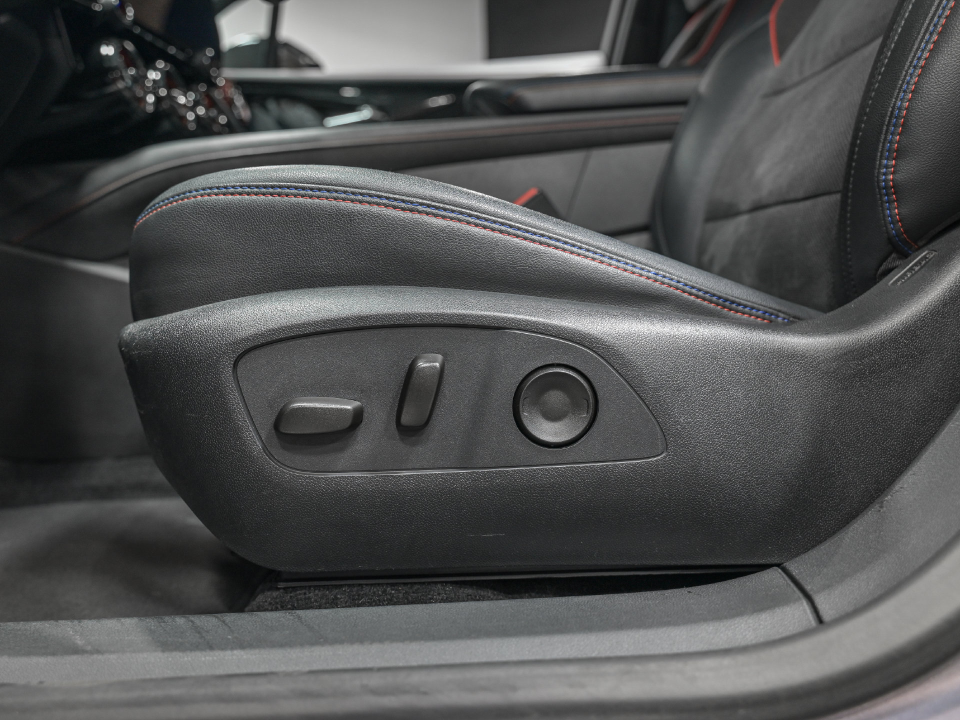 Used 2024 Chevrolet Blazer EV RS RWD image 14