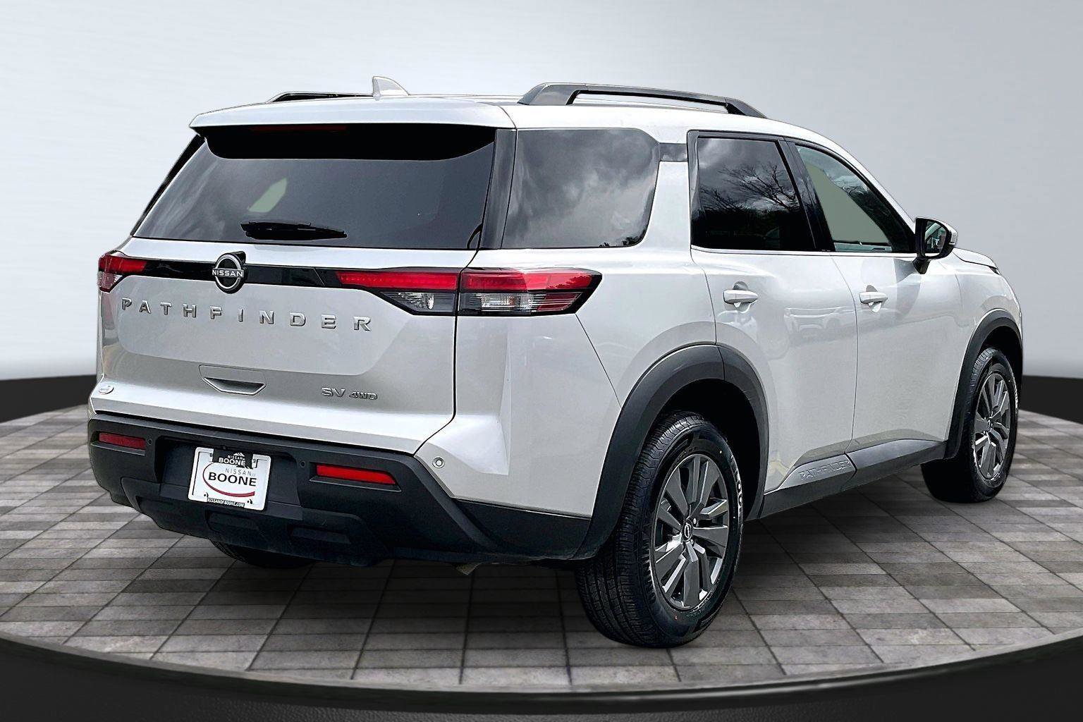 Certified 2024 Nissan Pathfinder SV image 13
