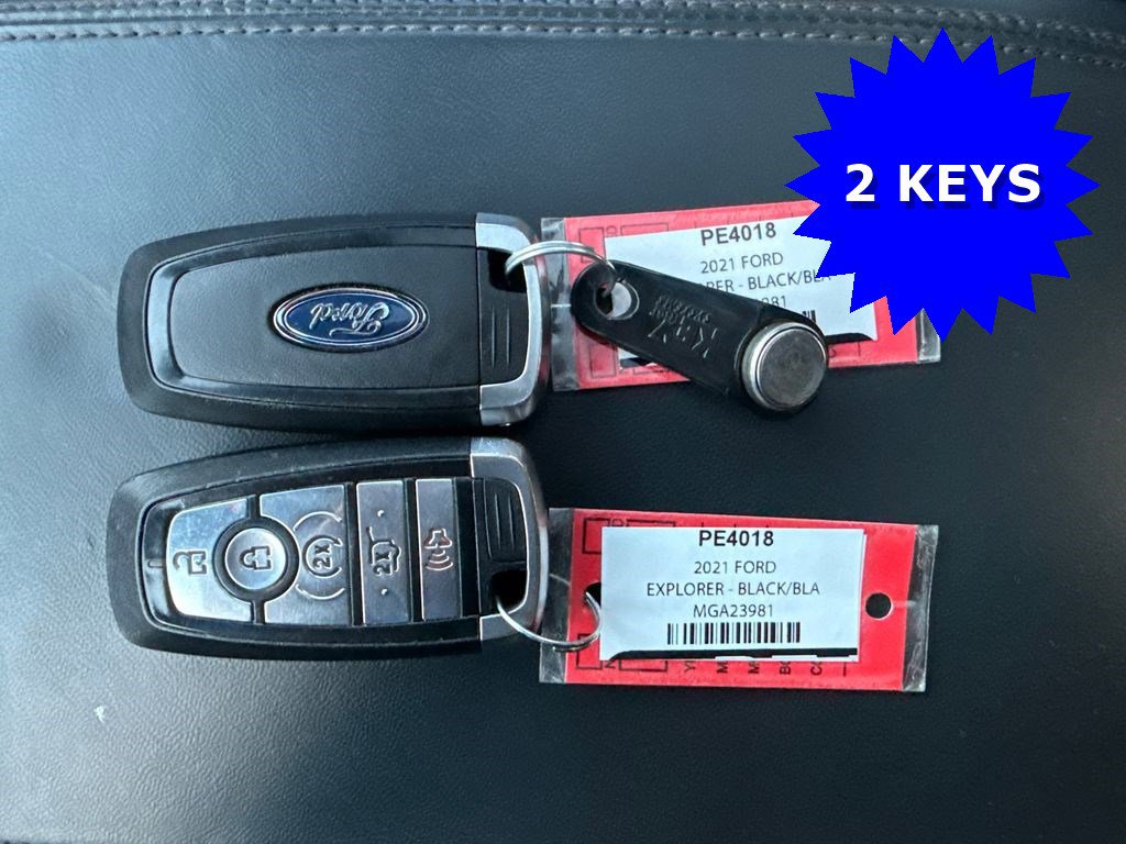 Used 2021 Ford Explorer Platinum w/ Equipment Group 601A image 4