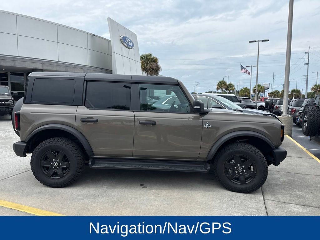 Used 2025 Ford Bronco Outer Banks AWD/4WD image 2