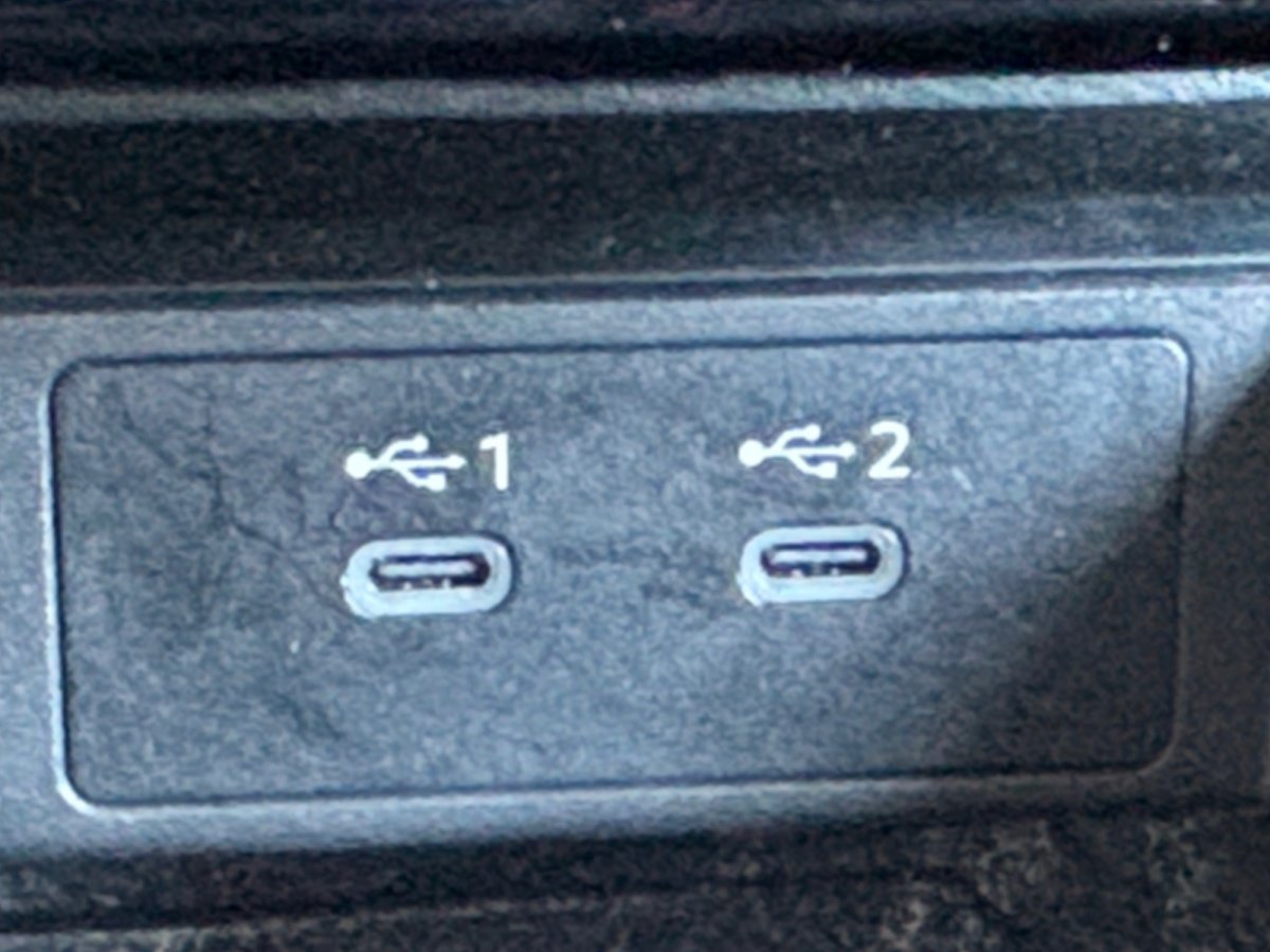 Used 2025 Nissan Kicks SR image 6