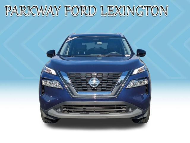 Used 2021 Nissan Rogue SL image 2