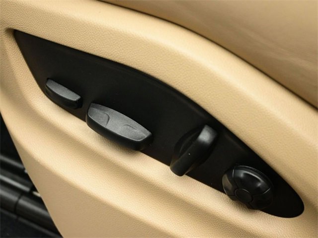 Used 2023 Porsche Cayenne S Platinum w/ Assistance Package image 19