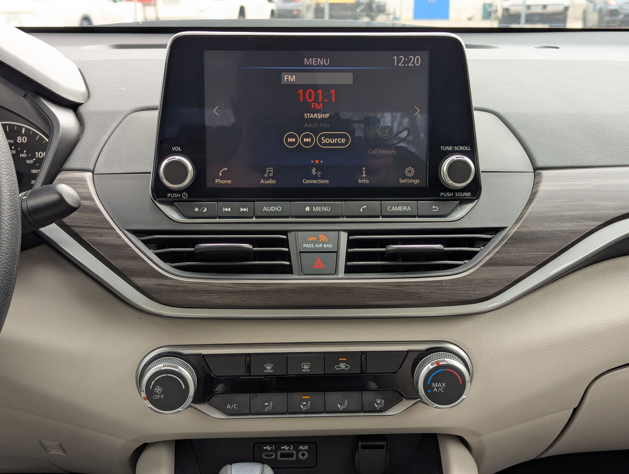 Used 2025 Nissan Altima 2.5 SV image 18