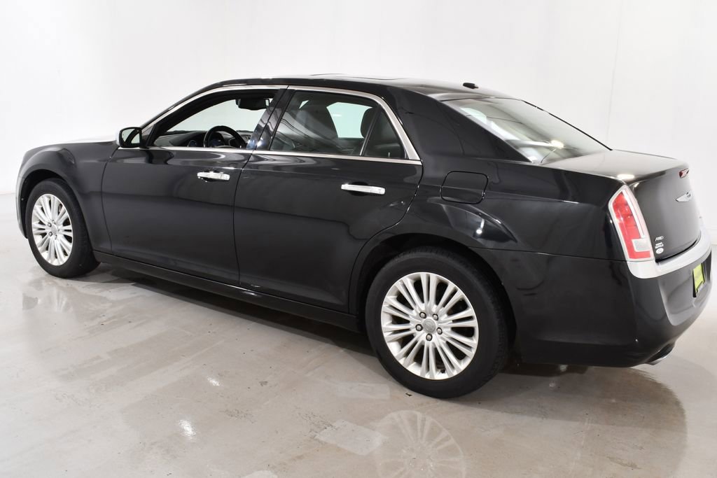 Used 2014 Chrysler 300 C w/ Harman/Kardon Audio Group AWD/4WD image 15