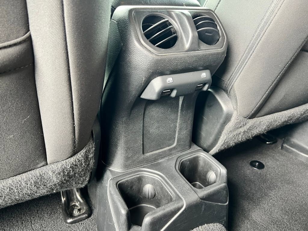 Used 2021 Jeep Gladiator Willys image 15