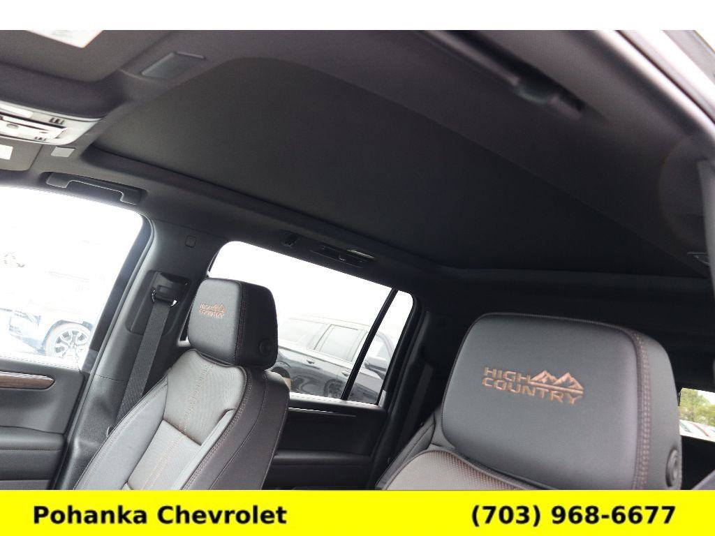 New 2026 Chevrolet Suburban High Country image 18