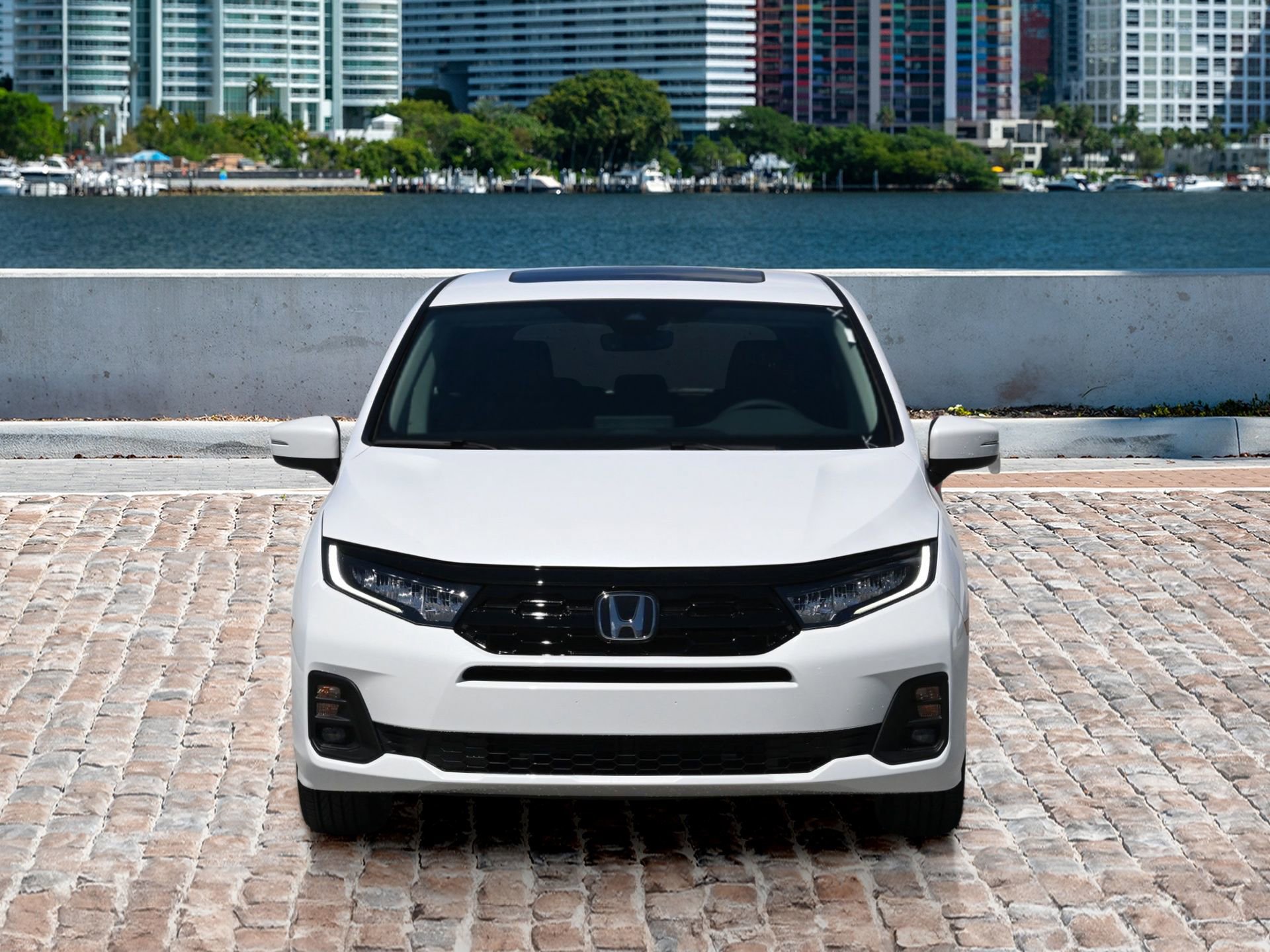 New 2025 Honda Odyssey Touring image 2