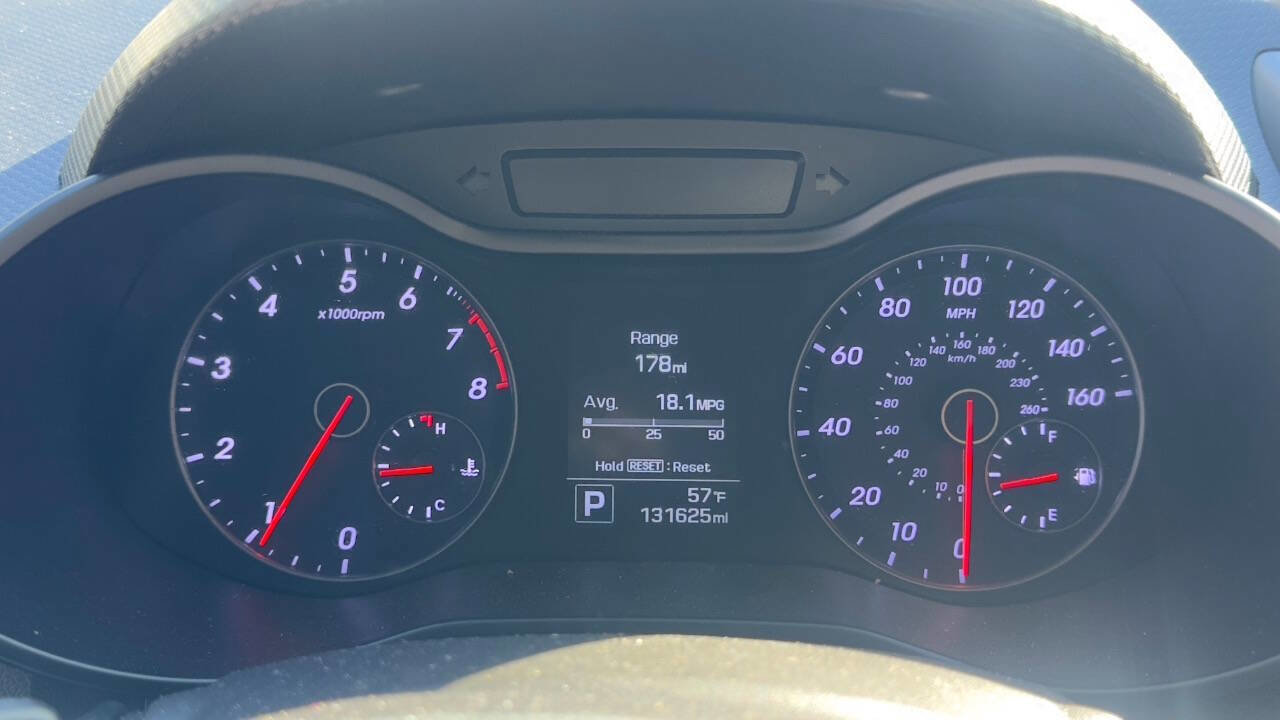 Used 2017 Hyundai Veloster Turbo image 18