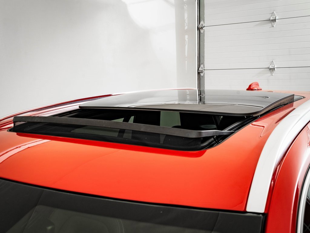 Used 2018 Volvo XC90 T5 R-Design w/ Convenience Package image 14